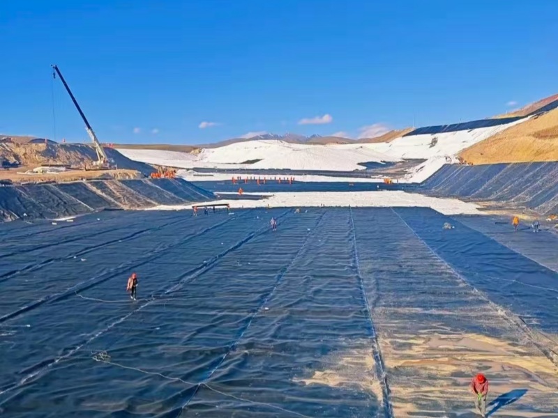 LLDPE smooth geomembrane manufacturer